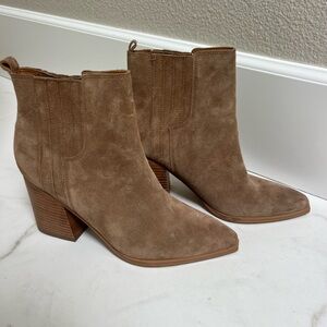 ❤️ Marc Fisher Women's Suede Ankle Booties Oshay